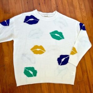NEW Vine & Love Kisses Boutique Sweater | Lightweight Top | Size M | Unworn